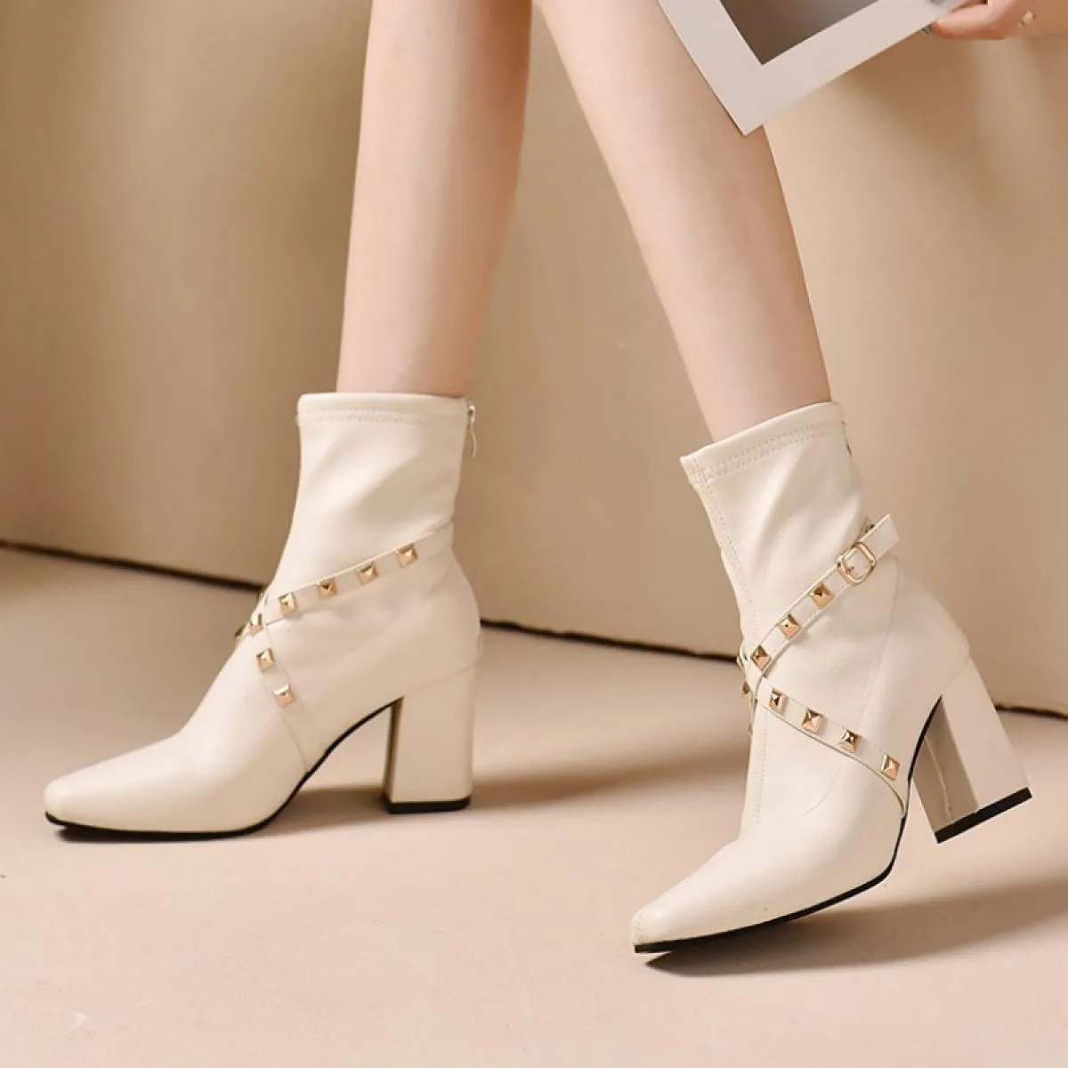 Stivali Chelsea Scarpe da donna Tacchi alti alla caviglia 2023 Nuovo inverno Fad Chunky Square Toe Dress Party Pumps Moto Snow B