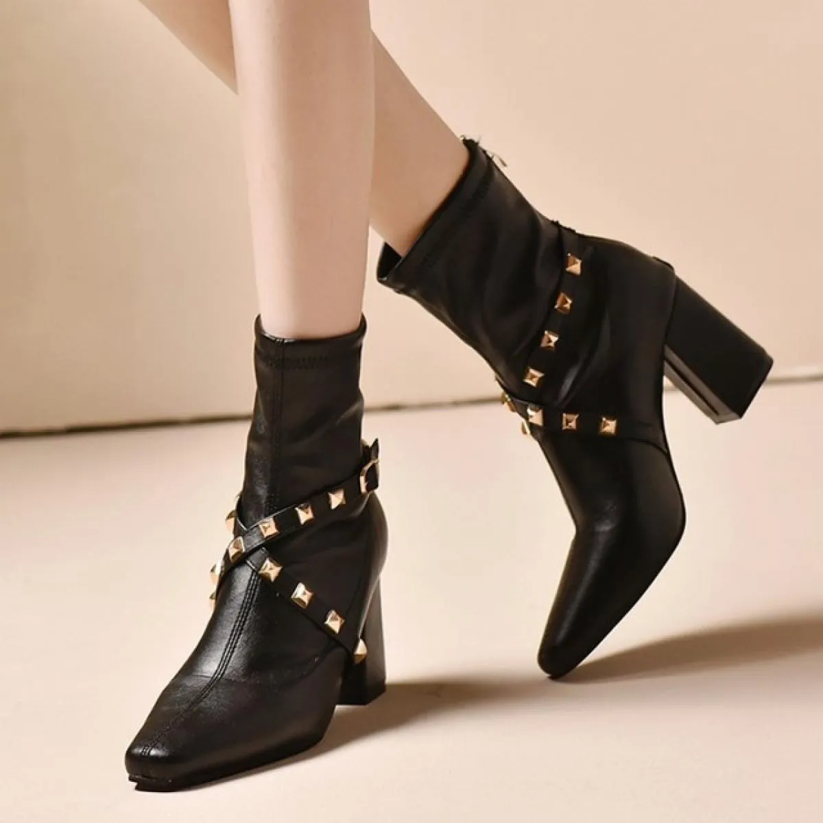 Stivali Chelsea Scarpe da donna Tacchi alti alla caviglia 2023 Nuovo inverno Fad Chunky Square Toe Dress Party Pumps Moto Snow B
