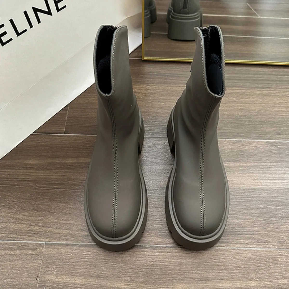 Stivali da moto con tacco medio alla caviglia invernali da donna scarpe moda con plateau 2023 stivali Chelsea Goth di nuova tend