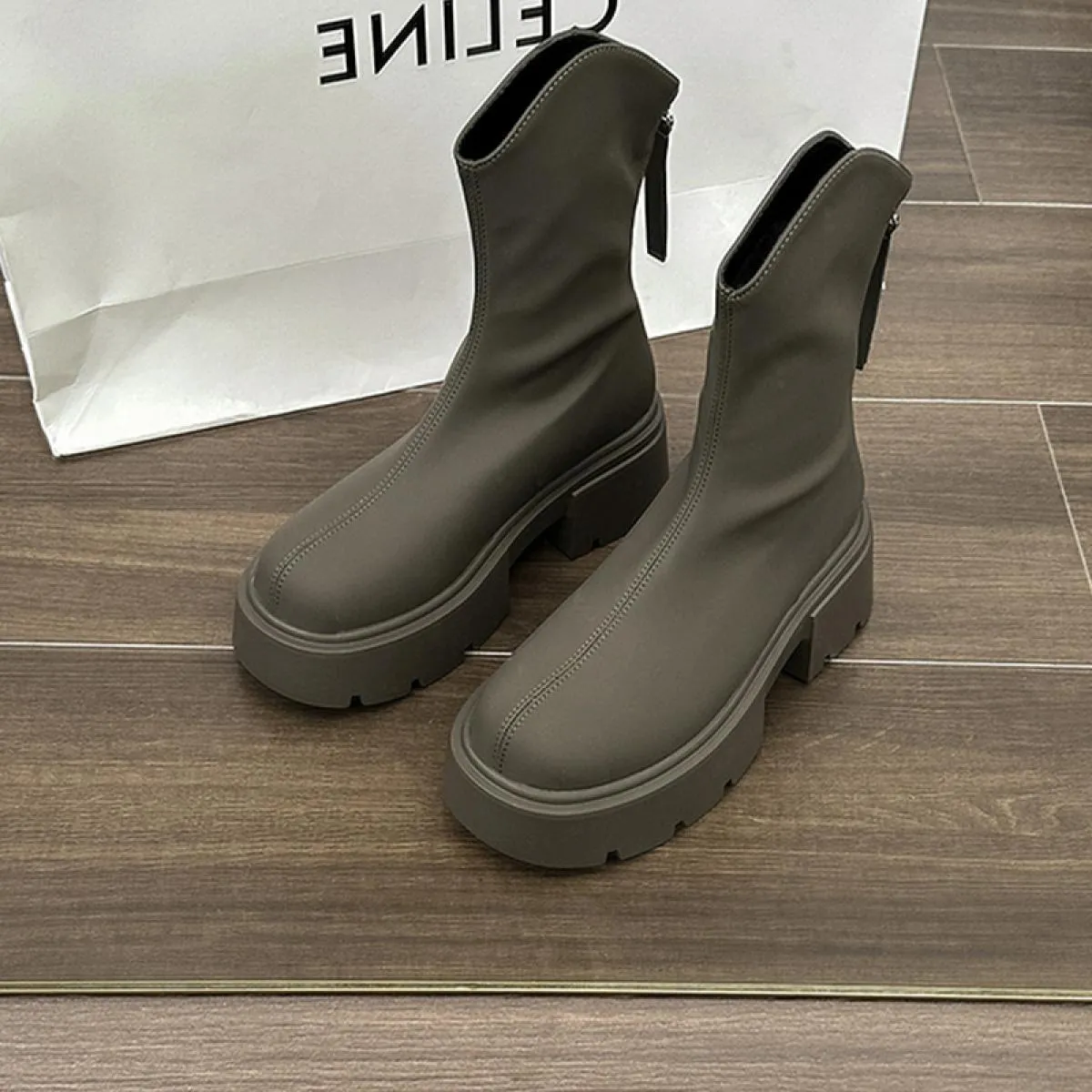 Stivali da moto con tacco medio alla caviglia invernali da donna scarpe moda con plateau 2023 stivali Chelsea Goth di nuova tend