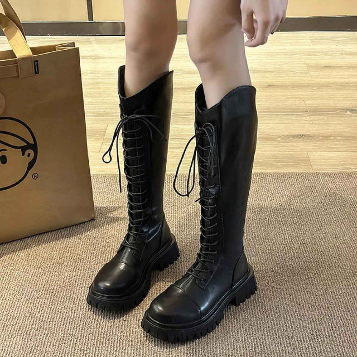 Stivali da moto Stivali Chelsea alti al ginocchio invernali Scarpe con plateau da donna Tacchi medi 2023 Fad New Trend Snow Goth
