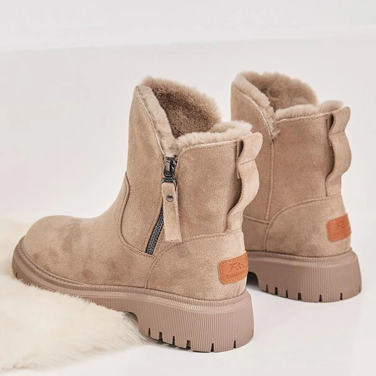 Stivali da neve Donna Inverno 2023 Nuovo Plus Scarpe da donna in velluto Stivali caldi Scarpe di cotone spesso Stivali pelosi da
