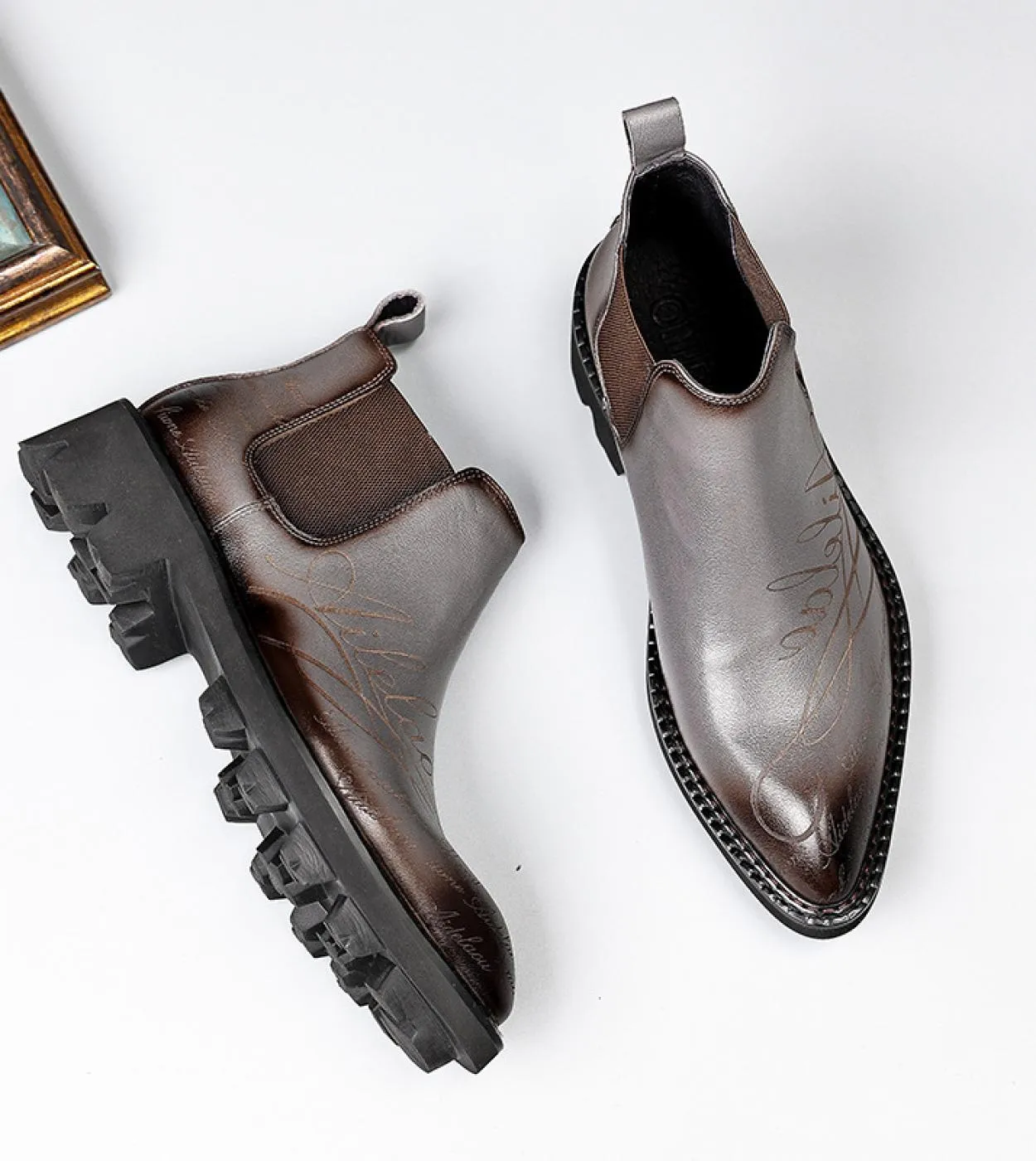 Stivali da uomo con plateau in vera pelle Scarpe Chelsea alla caviglia da uomo di moda di design fatto a mano di lusso Nuovo sti
