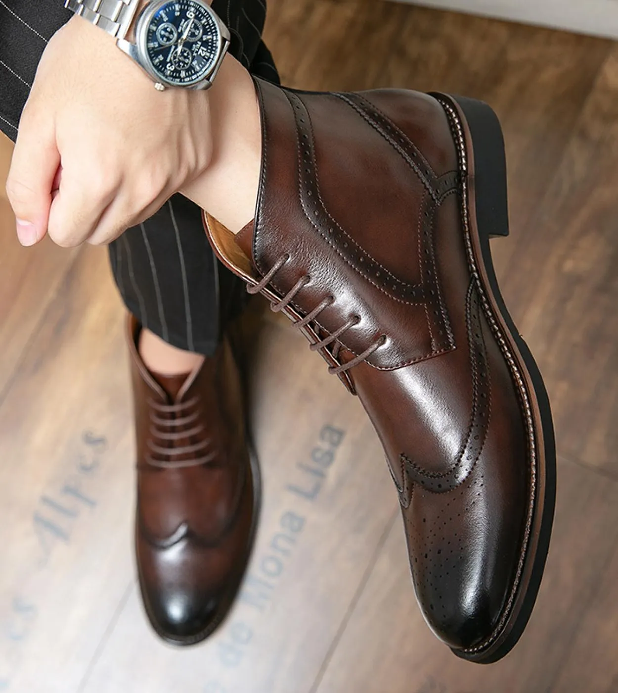 Stivali da uomo di marca italiana Stivali alti neri Chelsea da uomo con lacci Stivali casual da uomo in pelle stile britannico A