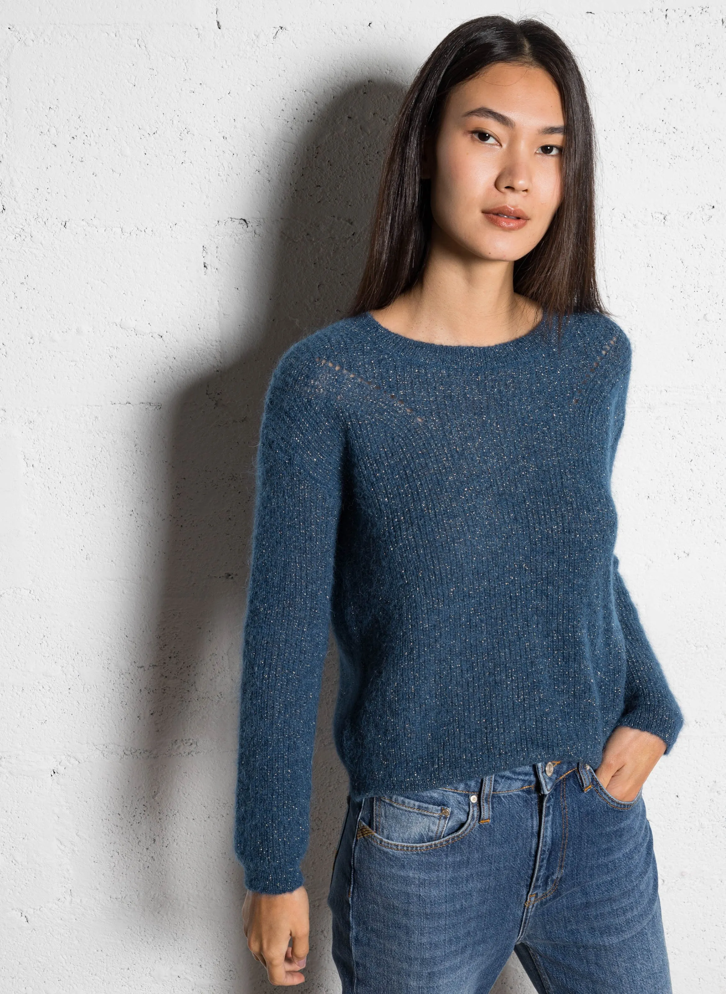  SUD EXPRESS   MONCOEUROX - Maglione ampio scollo tondo in maglia metallizzata | Blu