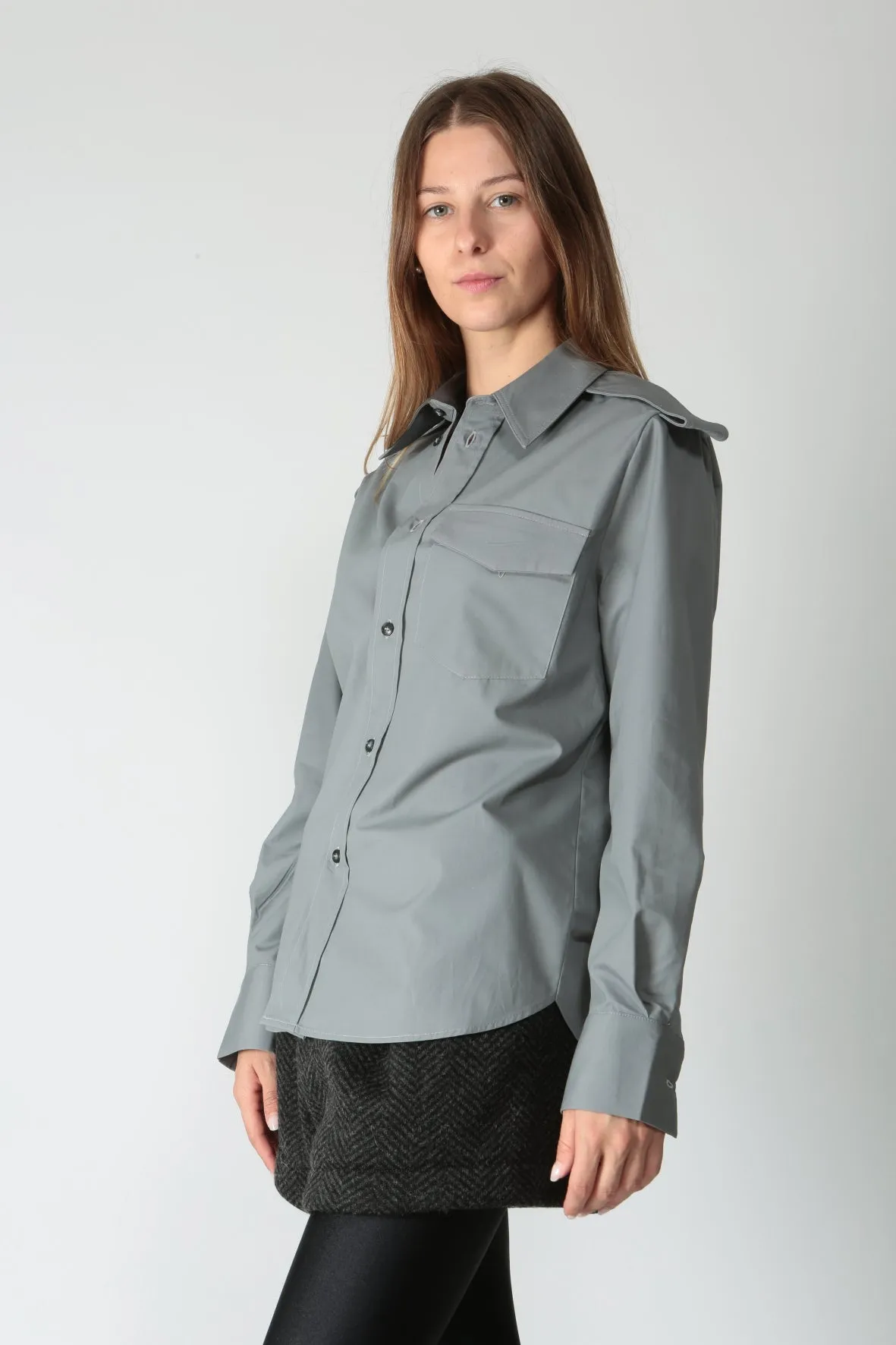 The M Camicia in cotone con alamari Ilean