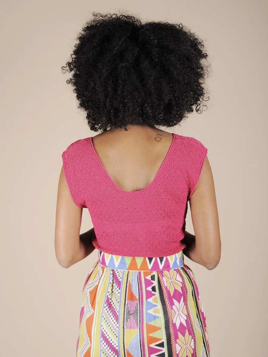 Top di maglia punzonata rosa rubino