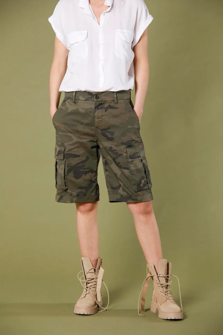 Victoria bermuda cargo femme en twill avec motif camouflage régulier